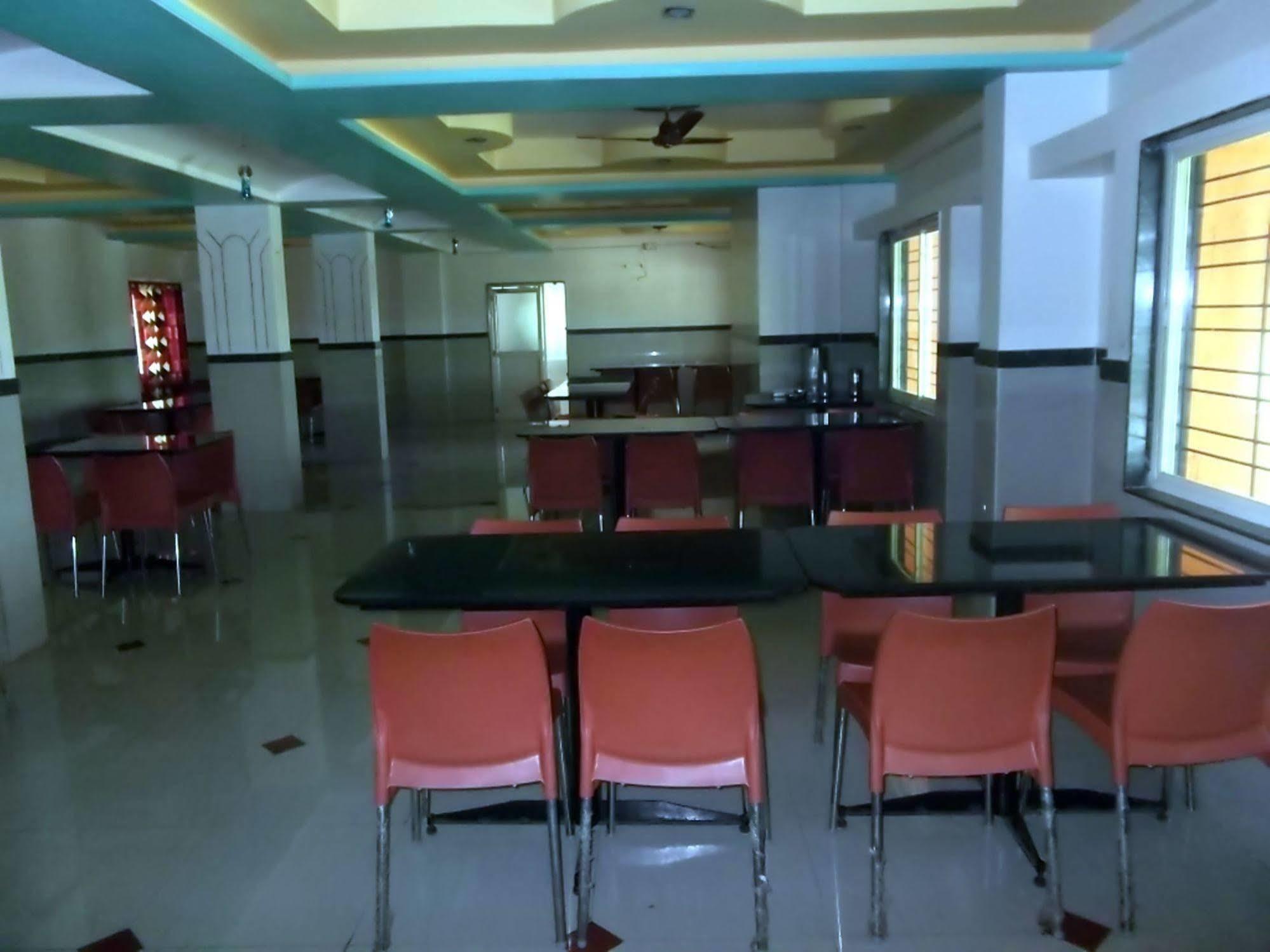Hotel Rajyog Ranjangaon Ganpati Exteriér fotografie