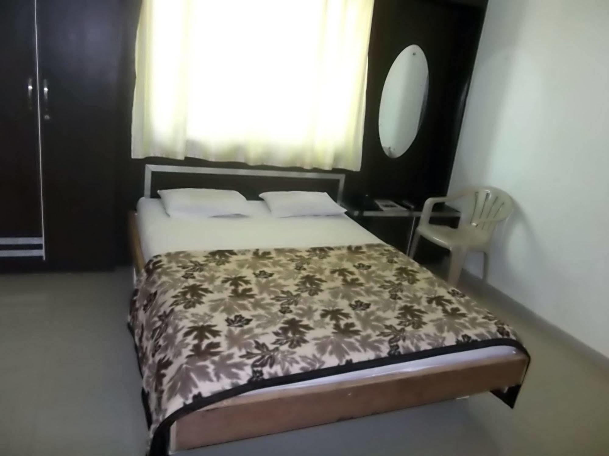 Hotel Rajyog Ranjangaon Ganpati Exteriér fotografie